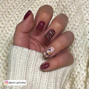 Christmas Nails Gold