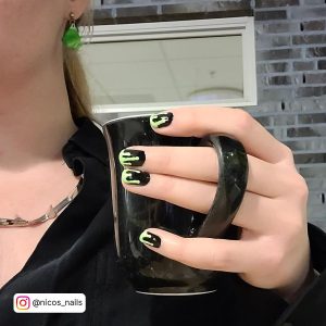 Cute Short Nails For Halloween