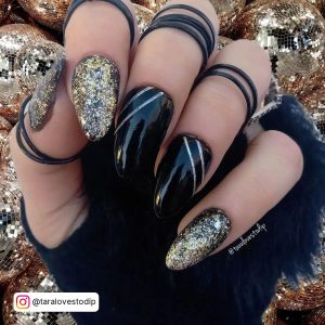 Share 146+ grey nails with gold glitter