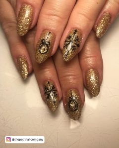 Gold Glitter Christmas Nails