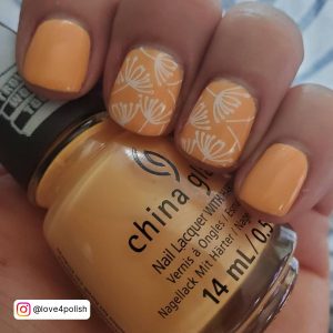 Light Orange Nails Design