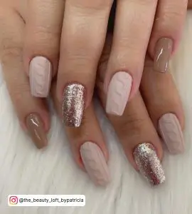 Short Nude And Gold Nails